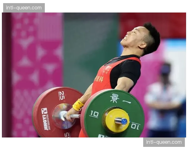 男子-73公斤级:格鲁吉亚选手沙夫达图阿什维利夺冠,成就大满贯全满贯 男子-73公斤级:格鲁吉亚选手沙夫达图阿什维利夺冠,成就大满贯全满贯