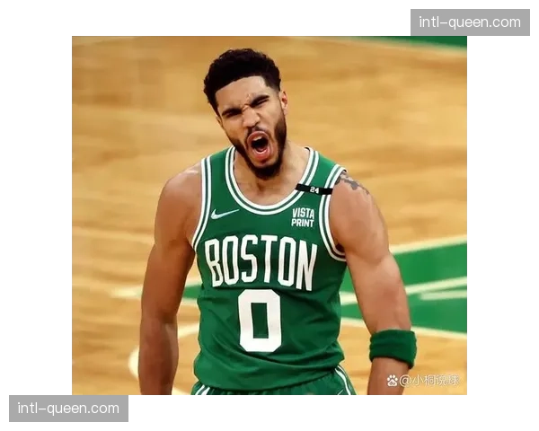 黄蜂第三节三分球7投0中，单节仅得15分